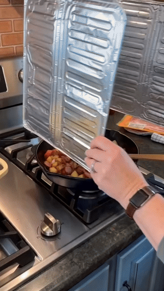 Aluminijumska zaštita od prskanja ulja tokom kuvanja 1+1 GRATIS